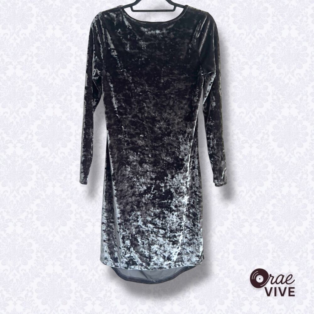 Cherish & Protect Maternity Dress Medium Pewter Crushed Velvet - Picture 2 of 4